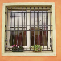 Inferriate porta fioriere