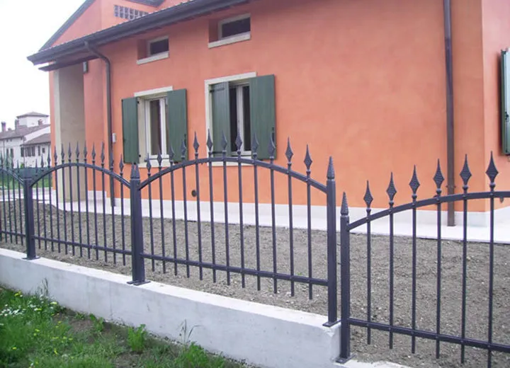 Recinzione sagomata