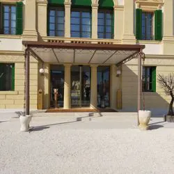 Gazebo Villa di fronte