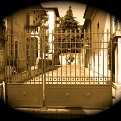 Cancello riprodotto da originale